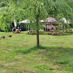 Hotel Lavka *