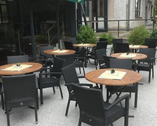 Lavka Hotel *